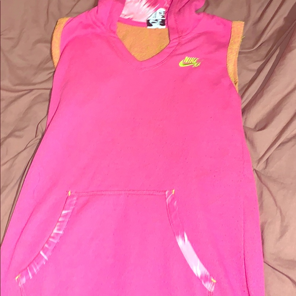 Big girl SB Nike dress really cute and bright